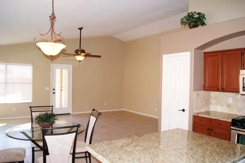 1409 E Comstock Dr, Gilbert, AZ 85296 photo 6