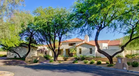 4727 E Berneil Dr, Phoenix, AZ 85028 photo 5