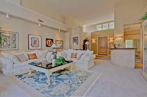 4727 E Berneil Dr, Phoenix, AZ 85028 photo 6