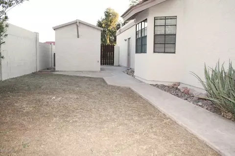2726 E Downing Cir, Mesa, AZ 85213 photo 11