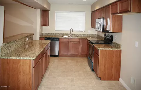 2726 E Downing Cir, Mesa, AZ 85213 photo 4