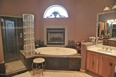 8523 E Hillview Cir, Mesa, AZ 85207 photo 11