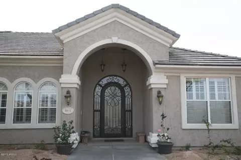8523 E Hillview Cir, Mesa, AZ 85207 photo 3
