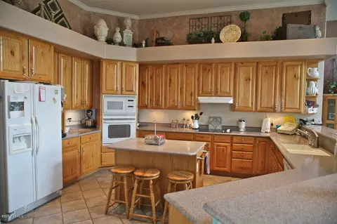 8523 E Hillview Cir, Mesa, AZ 85207 photo 9