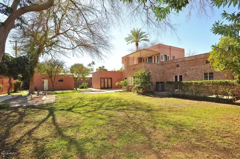 3201 N Manor Dr E, Phoenix, AZ 85014 photo 3