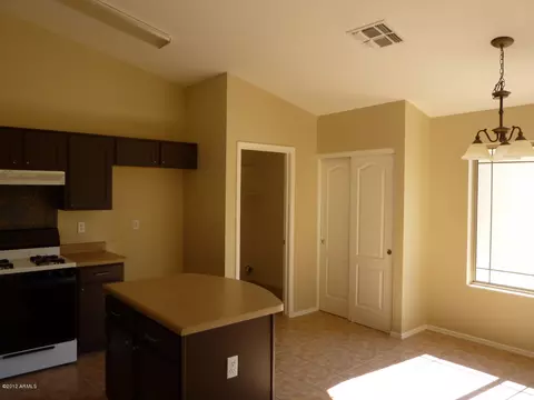 11024 E Diamond Ave, Mesa, AZ 85208 photo 3