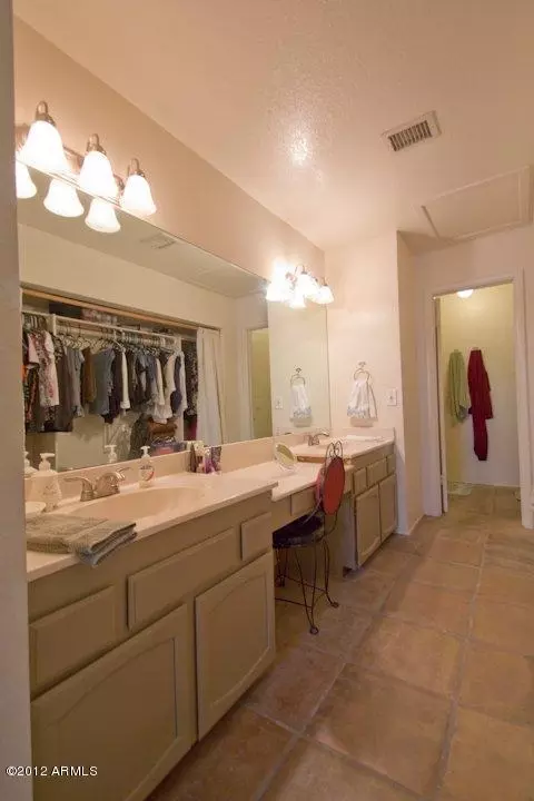530 E Kerry Ln, Phoenix, AZ 85024 photo 13