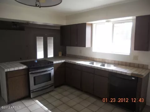 2827 E Larkspur Dr, Phoenix, AZ 85032 photo 6
