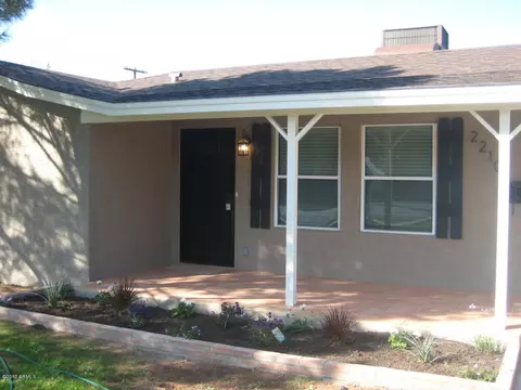 2210 E Clarendon Ave, Phoenix, AZ 85016 photo 2