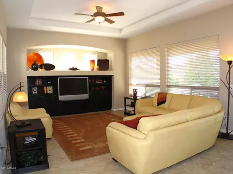 4707 E Rakestraw Ln, Gilbert, AZ 85298 photo 4
