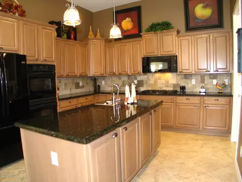 4707 E Rakestraw Ln, Gilbert, AZ 85298 photo 3