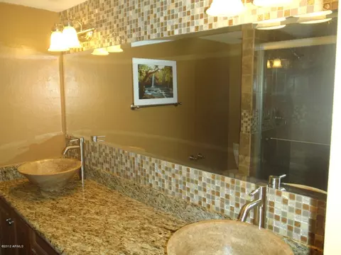 5817 N 8th Pl, Phoenix, AZ 85014 photo 11