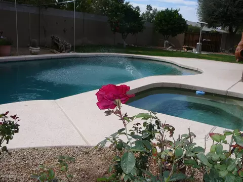 3601 E Mercer Ln, Phoenix, AZ 85028 photo 8