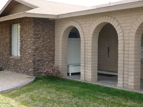 3601 E Mercer Ln, Phoenix, AZ 85028 photo 2