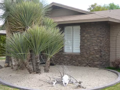 3601 E Mercer Ln, Phoenix, AZ 85028 photo 4