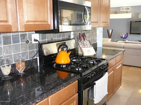 3601 E Mercer Ln, Phoenix, AZ 85028 photo 13
