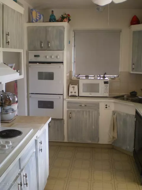 1916 E Turney Ave, Phoenix, AZ 85016 photo 9