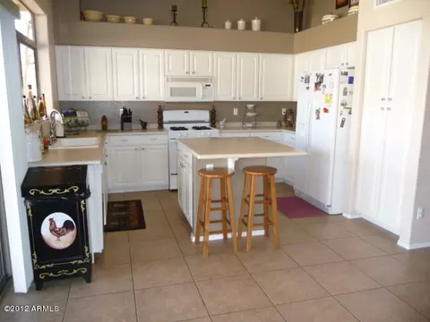 1376 E Black Diamond Dr, Gilbert, AZ 85296 photo 5