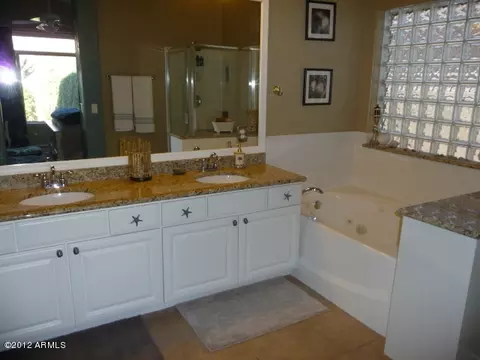 1376 E Black Diamond Dr, Gilbert, AZ 85296 photo 8
