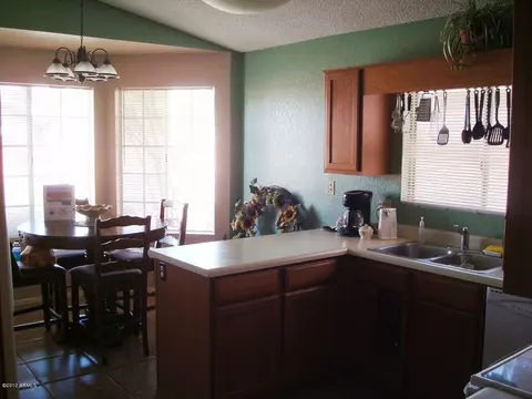 3009 E Utopia Rd, Phoenix, AZ 85050 photo 5