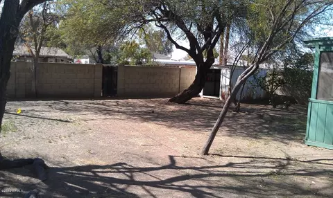 2745 E Amelia Ave, Phoenix, AZ 85016 photo 8