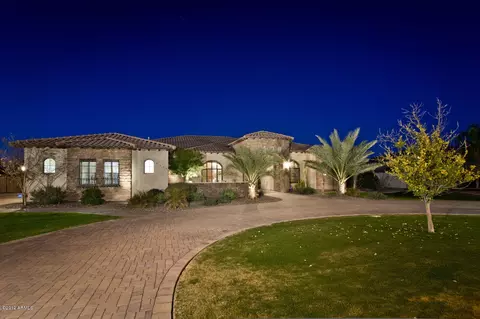 4632 E Meadowview Dr, Gilbert, AZ 85298 photo 2