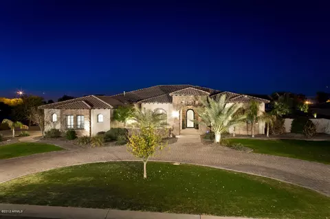 4632 E Meadowview Dr, Gilbert, AZ 85298 photo 1