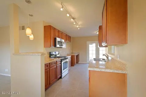 2028 Earll Dr, Phoenix, AZ 85016 photo 7