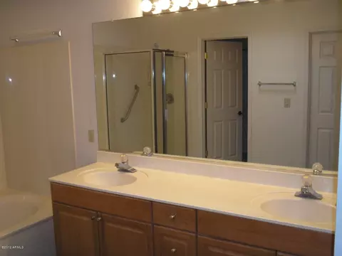 1322 W Clear Spring Dr, Gilbert, AZ 85233 photo 5