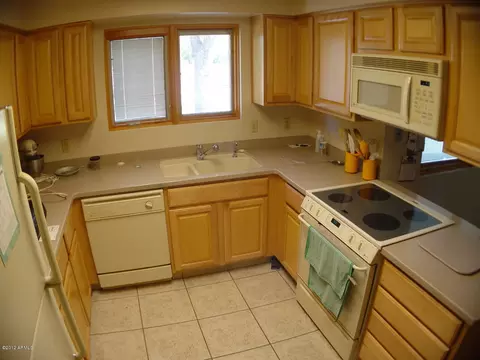 332 E Fairmont Dr, Tempe, AZ 85282 photo 2