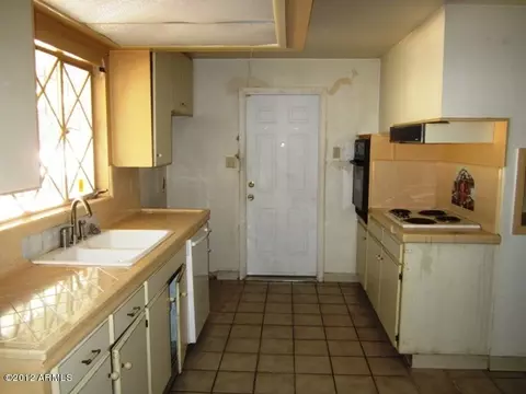 3831 N 34th St, Phoenix, AZ 85018 photo 6