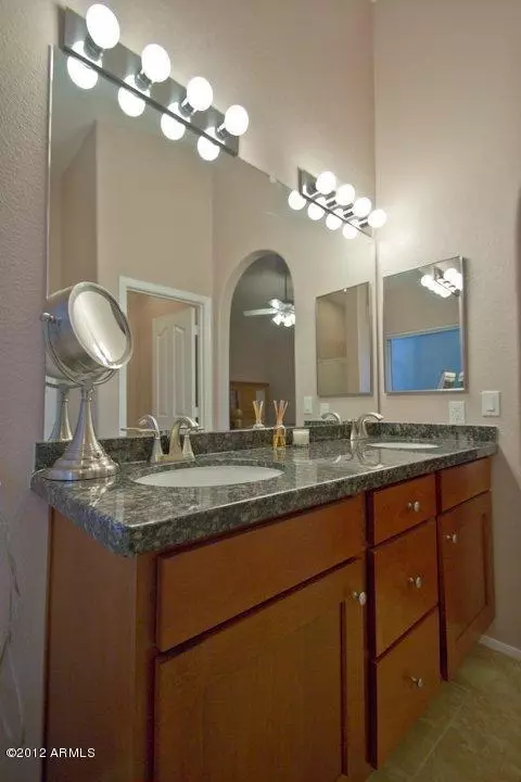 233 W Gail Dr, Gilbert, AZ 85233 photo 25