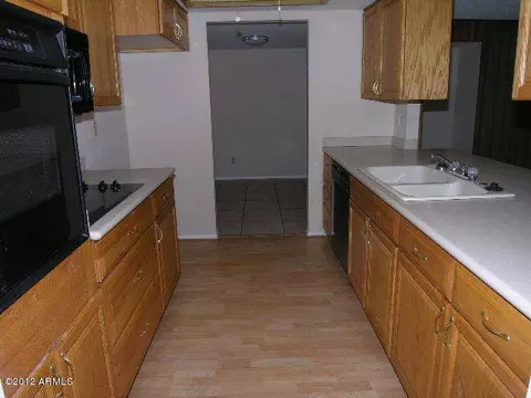 426 E Greenway Dr, Tempe, AZ 85282 photo 4