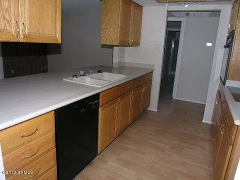 426 E Greenway Dr, Tempe, AZ 85282 photo 3