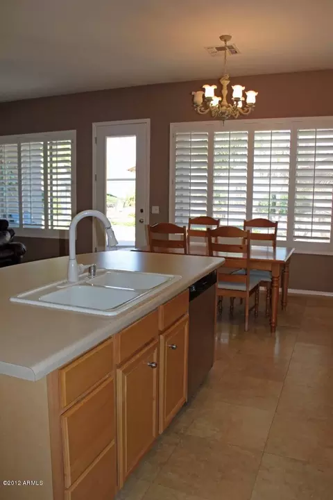 4406 E Briles Rd, Phoenix, AZ 85050 photo 10