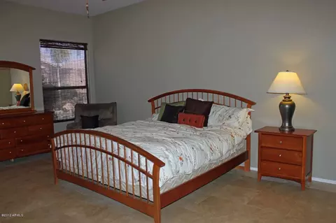 4406 E Briles Rd, Phoenix, AZ 85050 photo 16