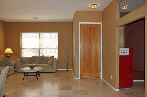 4406 E Briles Rd, Phoenix, AZ 85050 photo 2