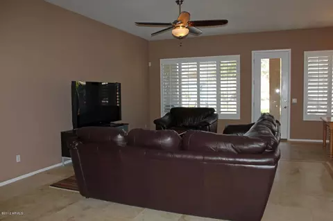 4406 E Briles Rd, Phoenix, AZ 85050 photo 7