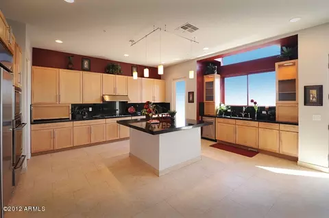 4 E Foothill Dr, Phoenix, AZ 85020 photo 7