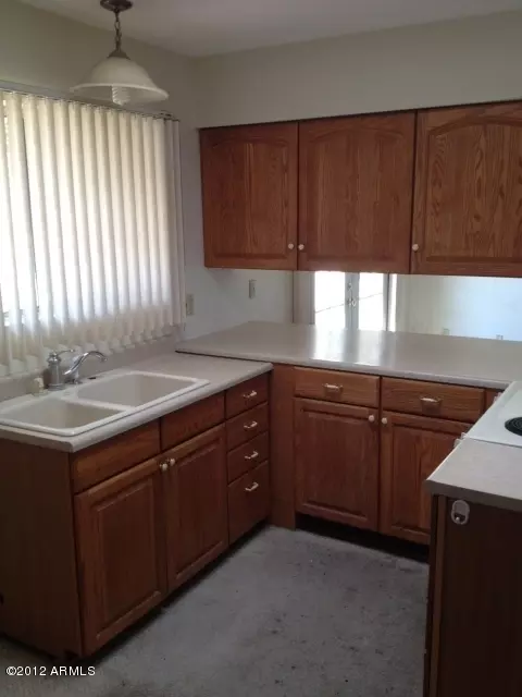 842 S Desert View Dr, Apache Junction, AZ 85120 photo 4