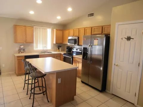 490 S Saguaro Dr, Apache Junction, AZ 85120 photo 4