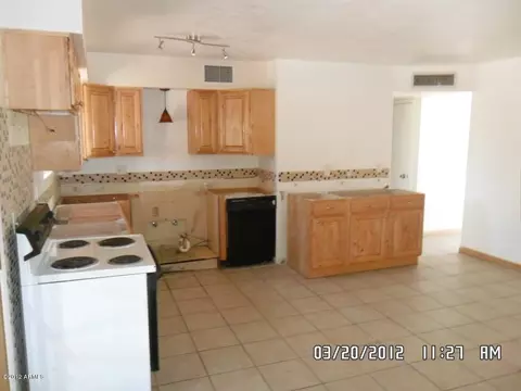 4715 E Saint Catherine Ave, Phoenix, AZ 85042 photo 4