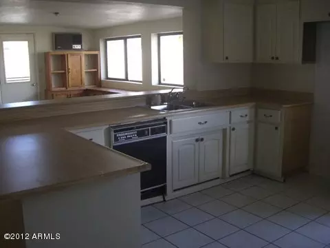 2642 E Cannon Dr, Phoenix, AZ 85028 photo 4