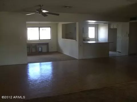 2642 E Cannon Dr, Phoenix, AZ 85028 photo 2