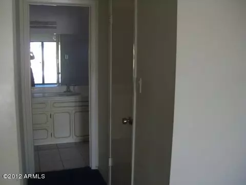2642 E Cannon Dr, Phoenix, AZ 85028 photo 7