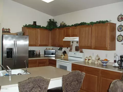 3033 S 65th Ln, Phoenix, AZ 85043 photo 6