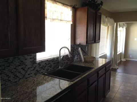 5802 N 37th Dr, Phoenix, AZ 85019 photo 2