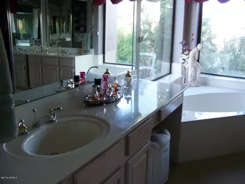 1826 E Cascade Dr, Gilbert, AZ 85234 photo 15