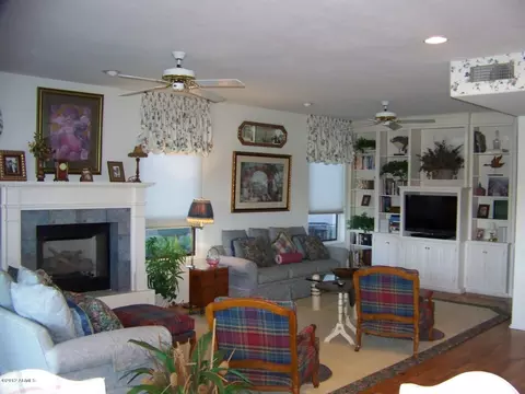 1826 E Cascade Dr, Gilbert, AZ 85234 photo 5