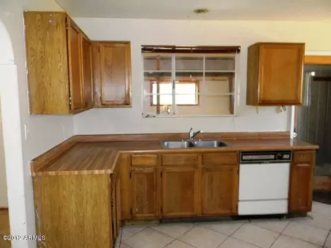 3610 E Clarendon Ave, Phoenix, AZ 85018 photo 9
